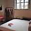 GARAGE47 Storica Officina Meccanica LOFT B&B iN PIENZA