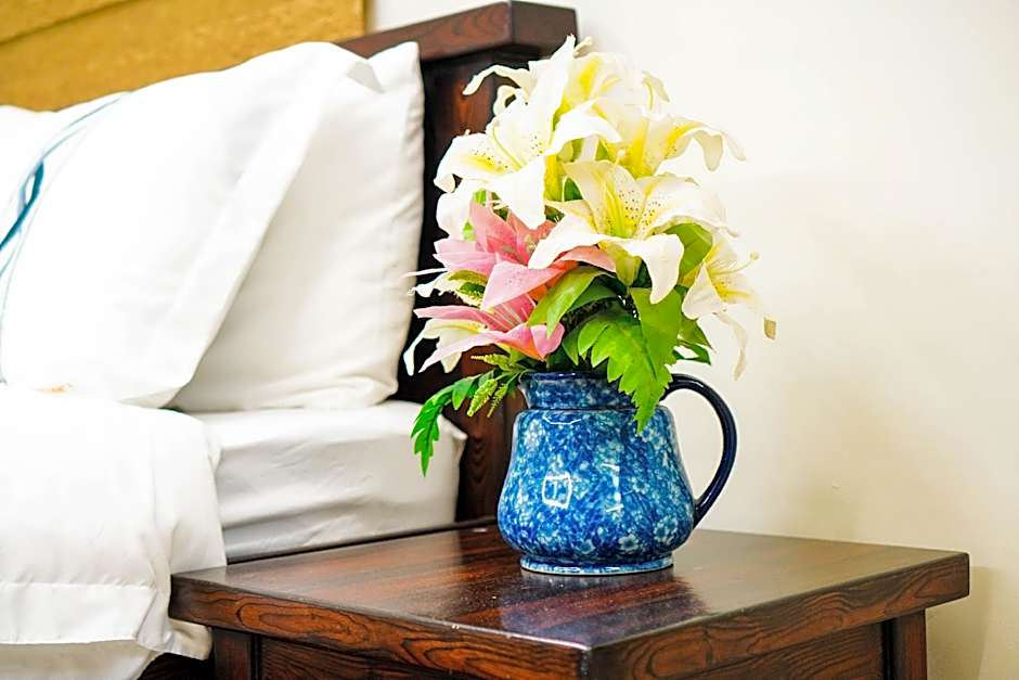 La Galleon Suites Hotel