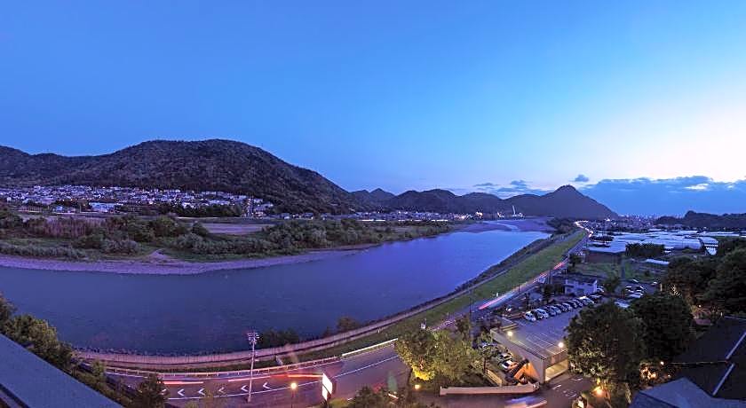 Nagaragawa Seiryu Hotel