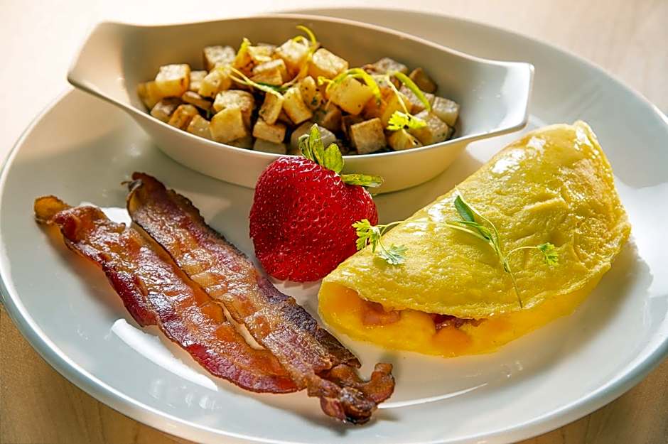 Hotel Indigo Traverse City By IHG