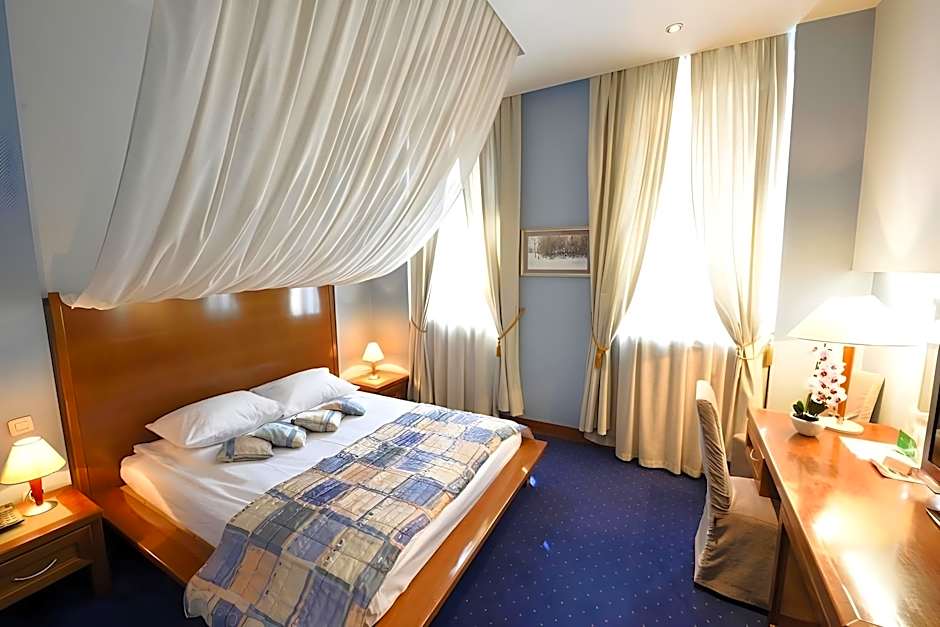 Hotel Astra