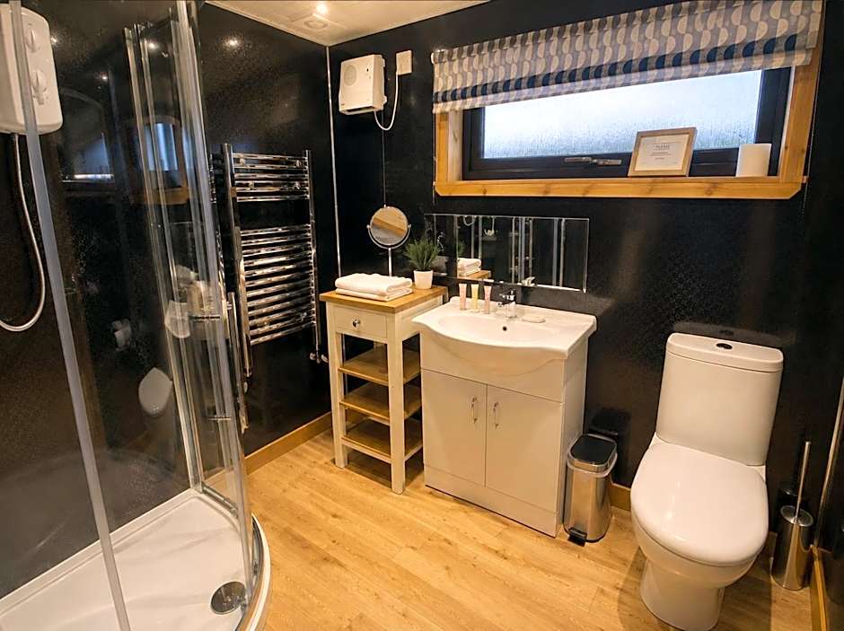 The Wee Ludging - A Cosy Riverside Cottage for Two