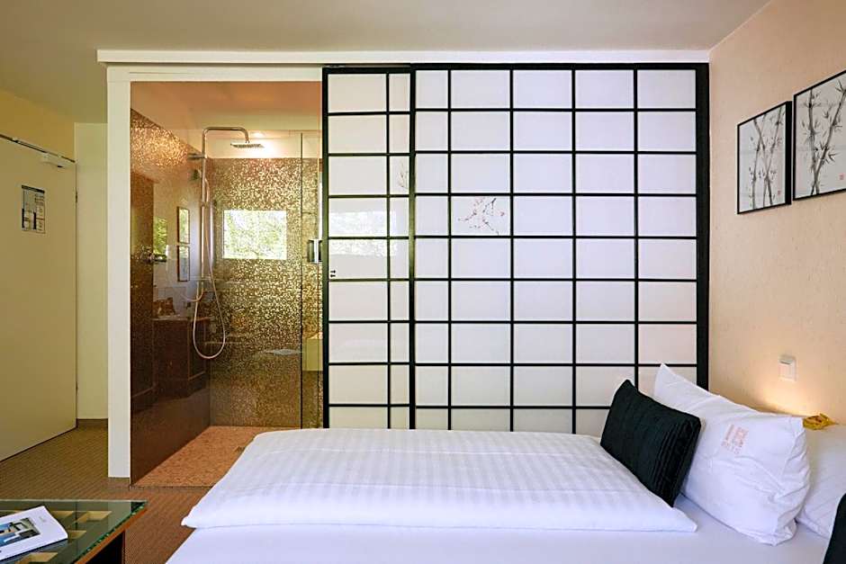 18Arts Hotel