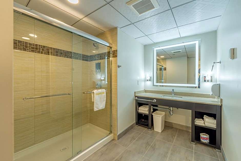 Quality Inn Sunshine Suites