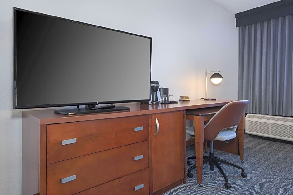Courtyard by Marriott Norwalk
