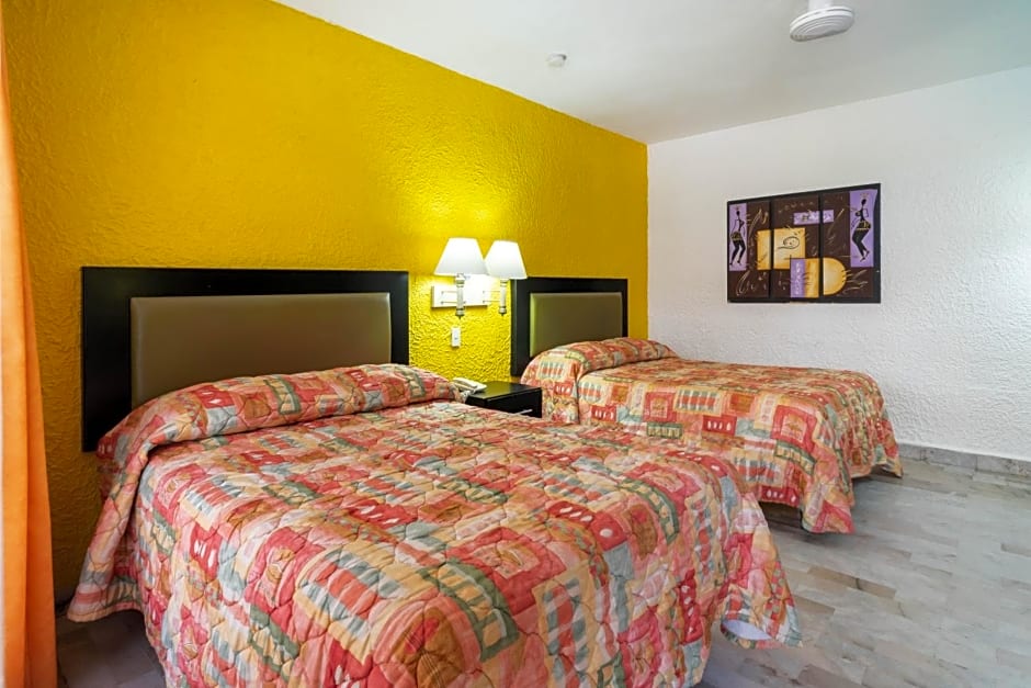 Hotel Azteca Inn
