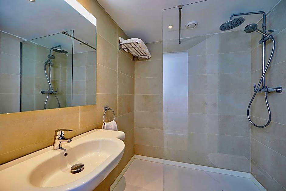 Photo 1 of 1 of Suite