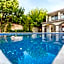 Alaroof Hotel