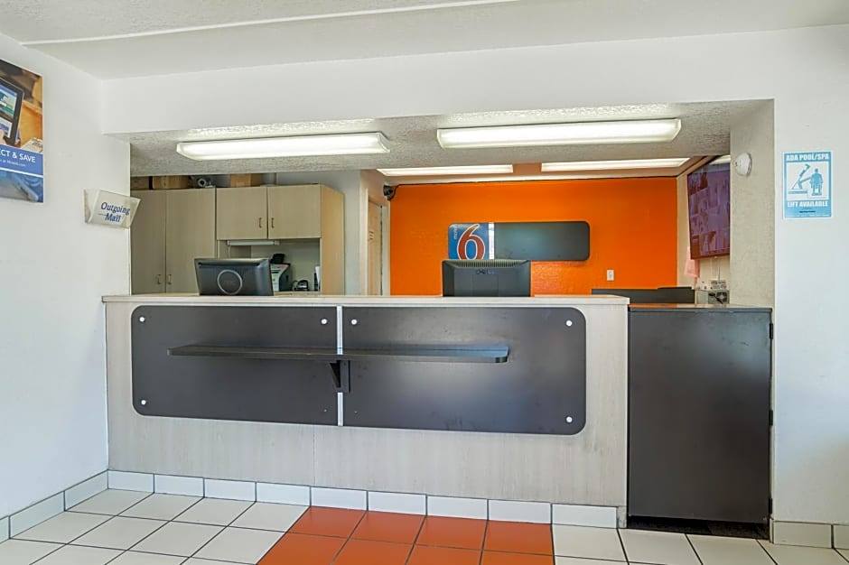 Motel 6-Little Rock, AR - West