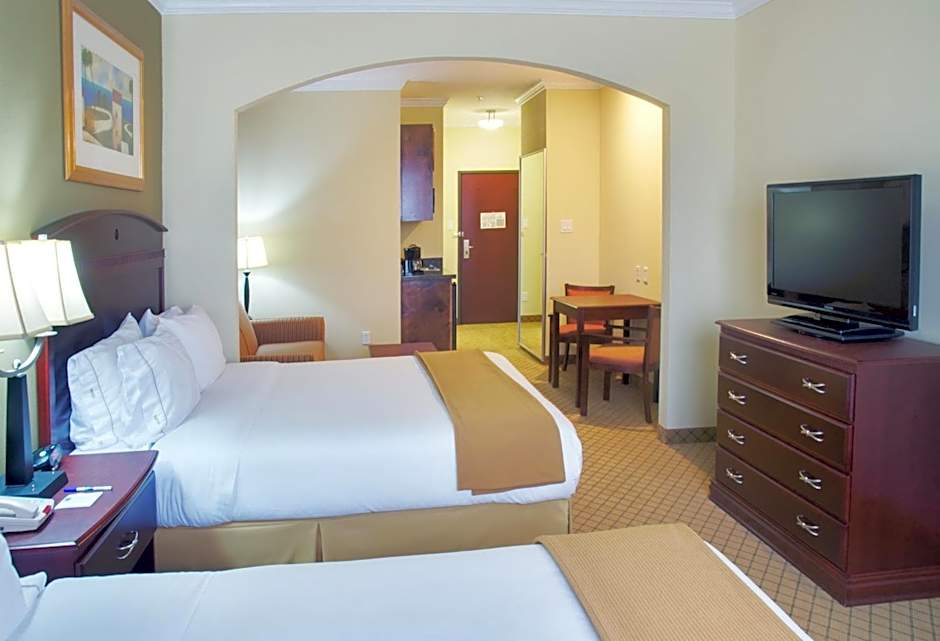 Holiday Inn Express Hotel & Suites Winnie By IHG