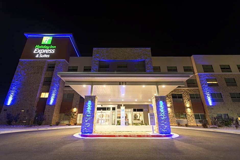 Holiday Inn Express & Suites San Marcos South