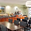 Comfort Suites Outlet Center