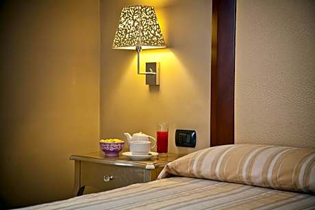 Double Room (1 Adult)