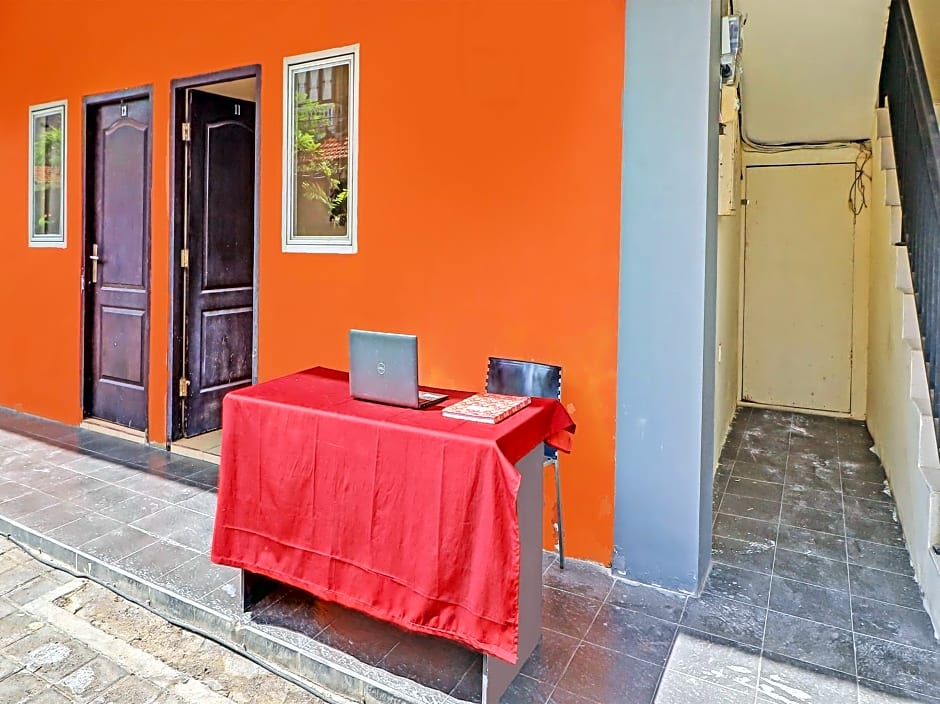 OYO 91628 Glogor Guest House