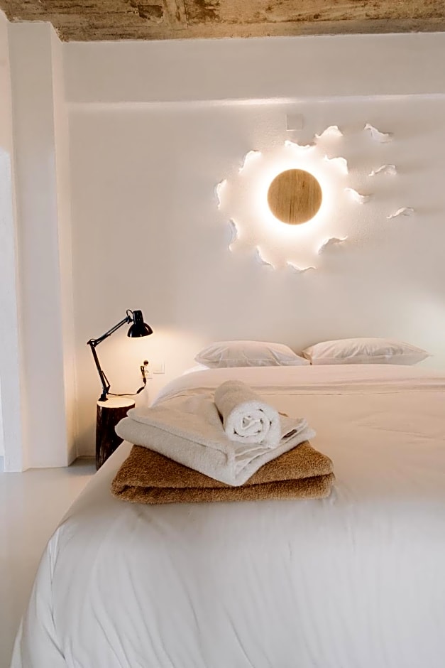 Mesanto Luxury Suites