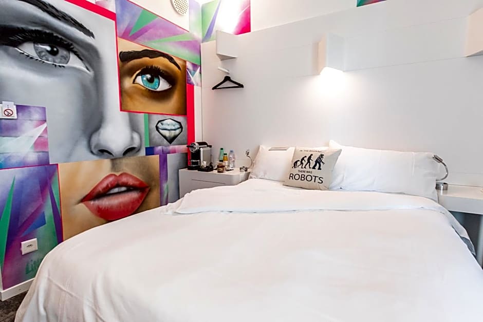 ibis Styles Lausanne Center MadHouse