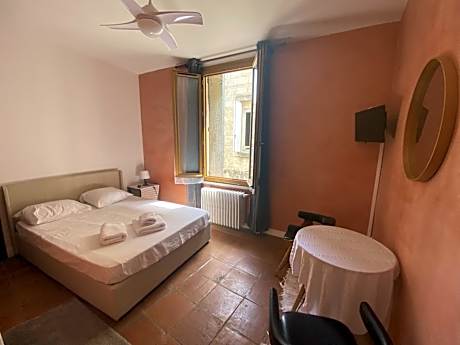 Standard Double Room with Private Bathroom