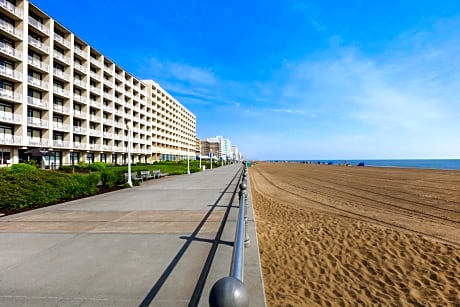 Premium Suite-2 Queen Beds-Oceanfront