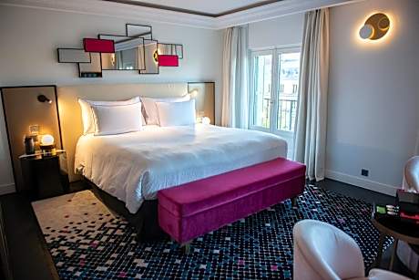 Deluxe Double Room with Eiffel Tower view