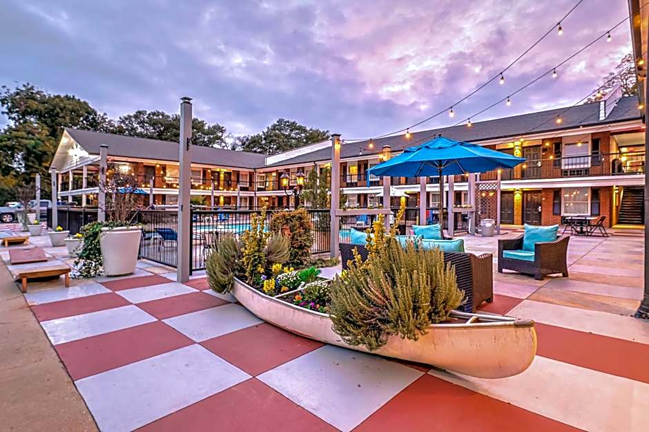 The Guest Lodge Gainesville
