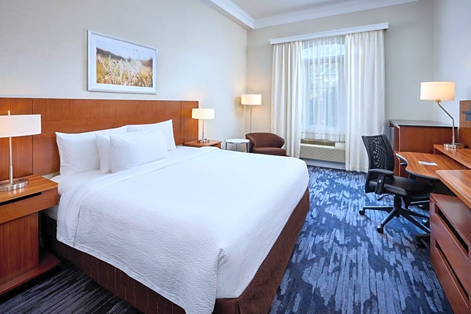 Fairfield Inn & Suites by Marriott Ottawa Kanata