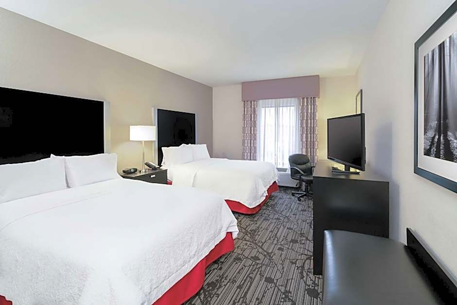 Hampton Inn By Hilton & Suites Roanoke Airport VA