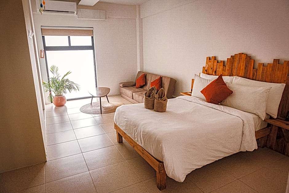 Nomads Hotel, Hostel & Rooftop Pool Cancun