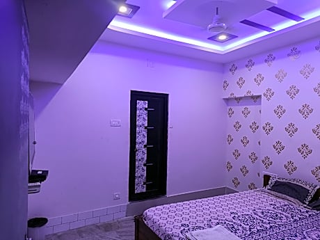 Deluxe AC Room