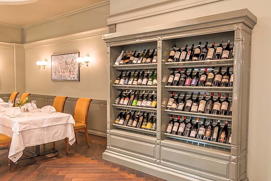 Crystal Palace Boutique Hotel