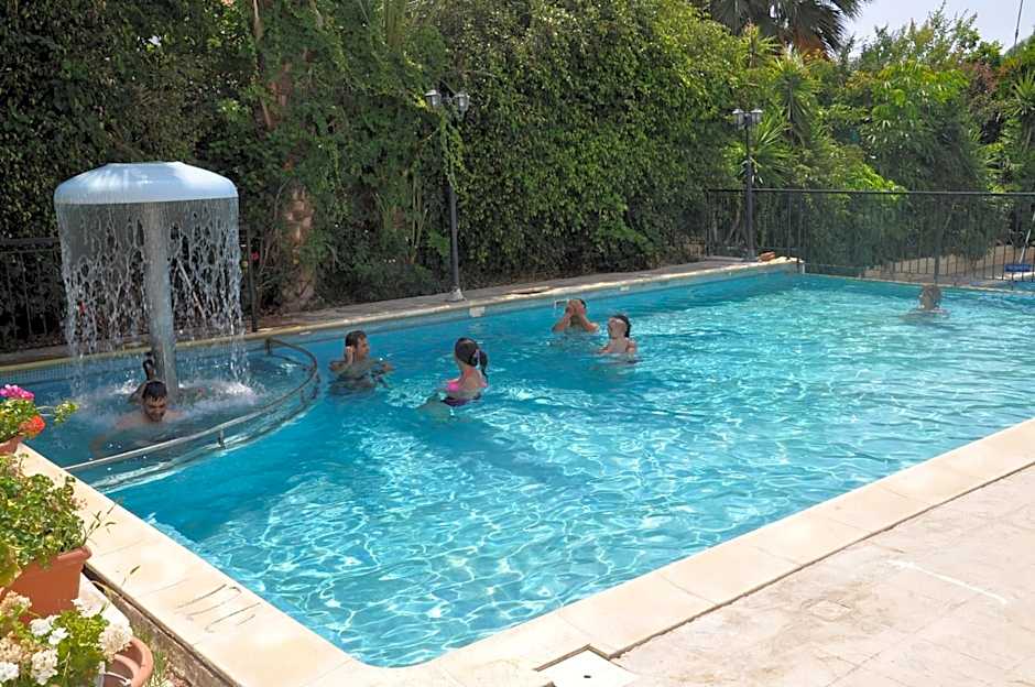 Mariela Hotel Apartments