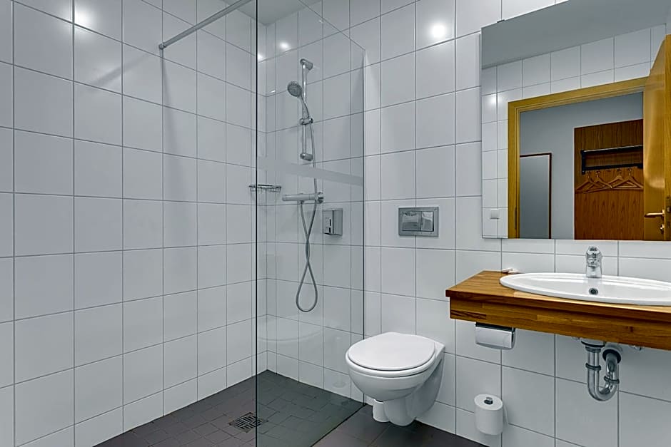 Airport Hotel Aurora Star