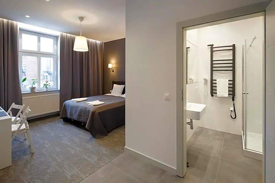 PRZYSTANEK KATOWICE Mariacka 26