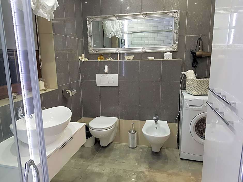 Dom z Sauną i Jacuzzi- na wyłączność lub pokoje