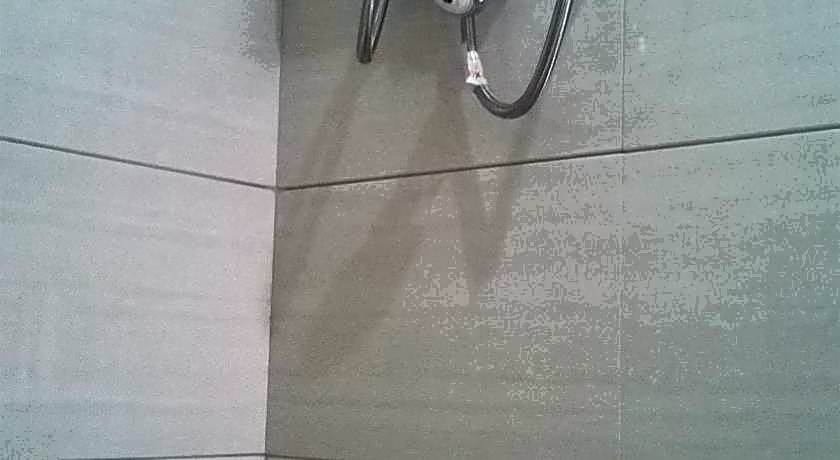 Meaco Royal Hotel Anilao