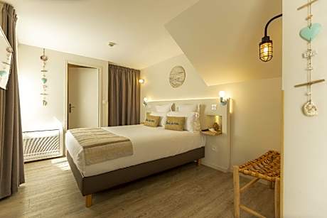 suite junior-supérieure-salle d'eau-jardin privé