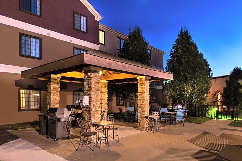 Staybridge Suites O'Fallon Chesterfield by IHG