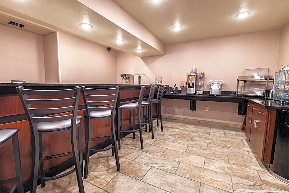 Cobblestone Inn & Suites - Big Lake