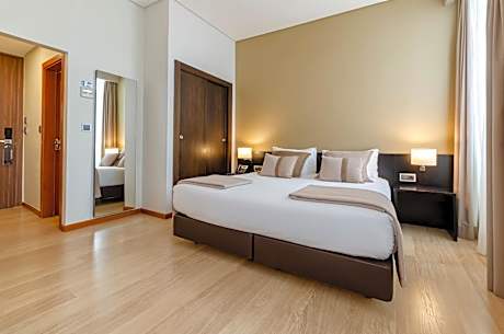Deluxe Double or Twin Room with River View