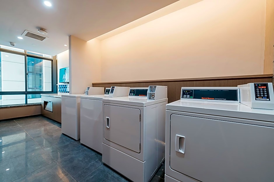 Holiday Inn Express Taizhou CMC By IHG