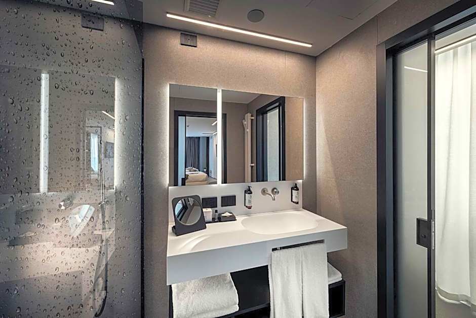 J44 Lifestyle Hotel