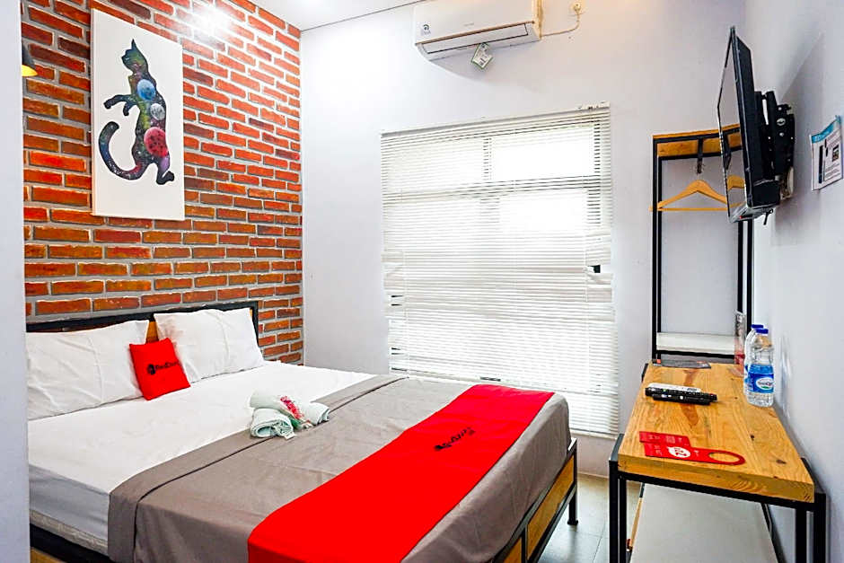 RedDoorz near Universitas Muhammadiyah Purwokerto 2