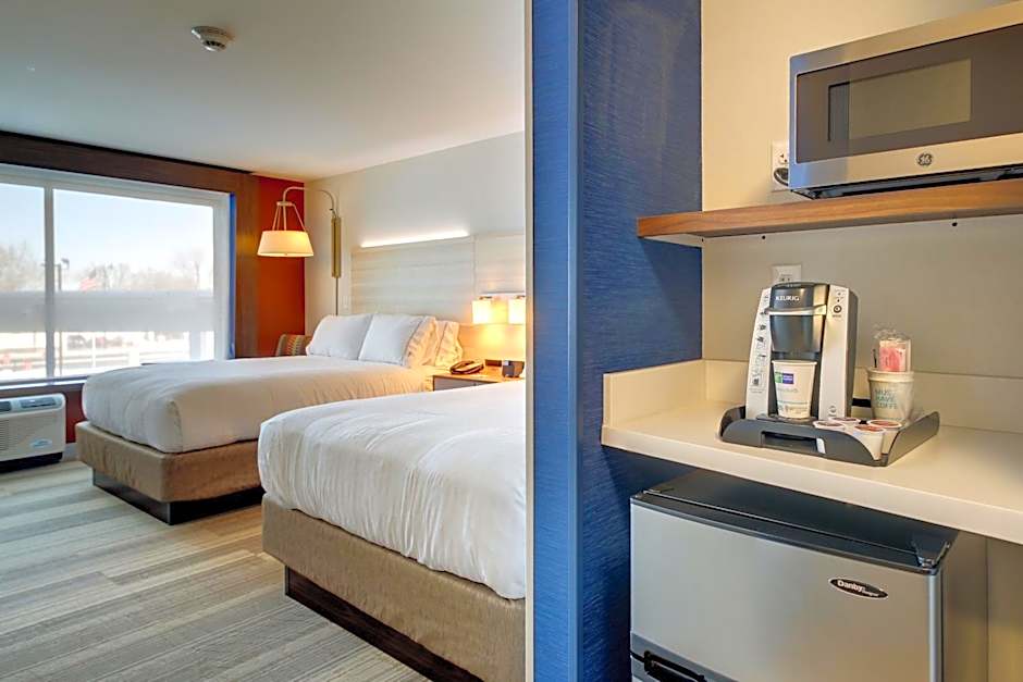 Holiday Inn Express & Suites Galesburg By IHG