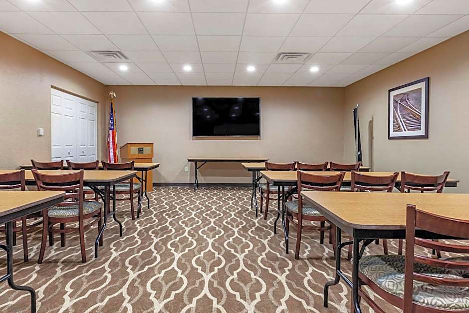Comfort Suites Escanaba West