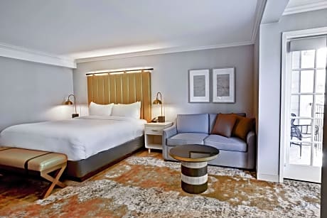 1 King Bed With Balcony Hearing Accessible