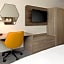 Holiday Inn Express & Suites - Palm Desert - Millennium By IHG