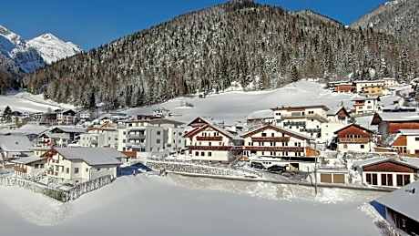 Alpen Gasthof Apartments Hohe Burg