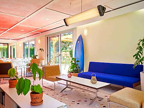 greet  Hotel Versailles - Voisins Le Bretonneux