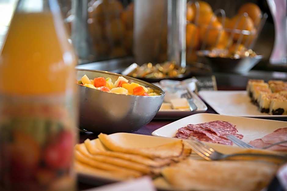 Brit Hotel Rennes Le Castel