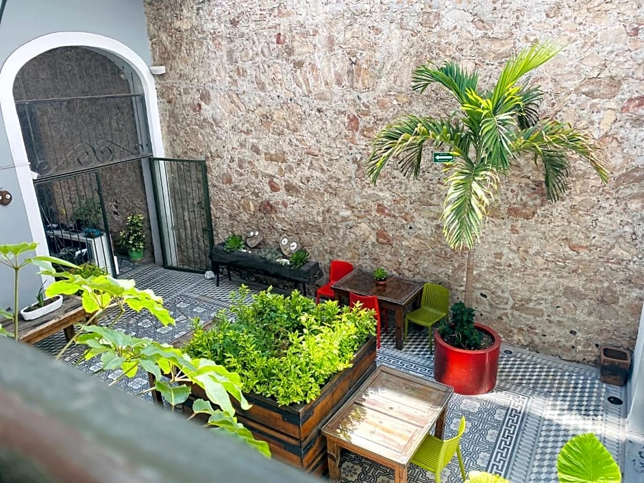 Kuku Ruku Hotel