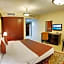 Deira Suites Deluxe Hotel Suites